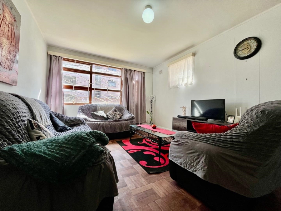 1 Bedroom Property for Sale in Wynberg Western Cape